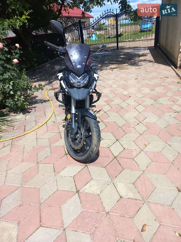Мотоцикл Спорт-туризм Lifan KPT