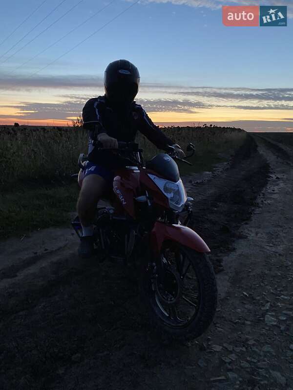 Спортбайк Lifan LF 175-2E