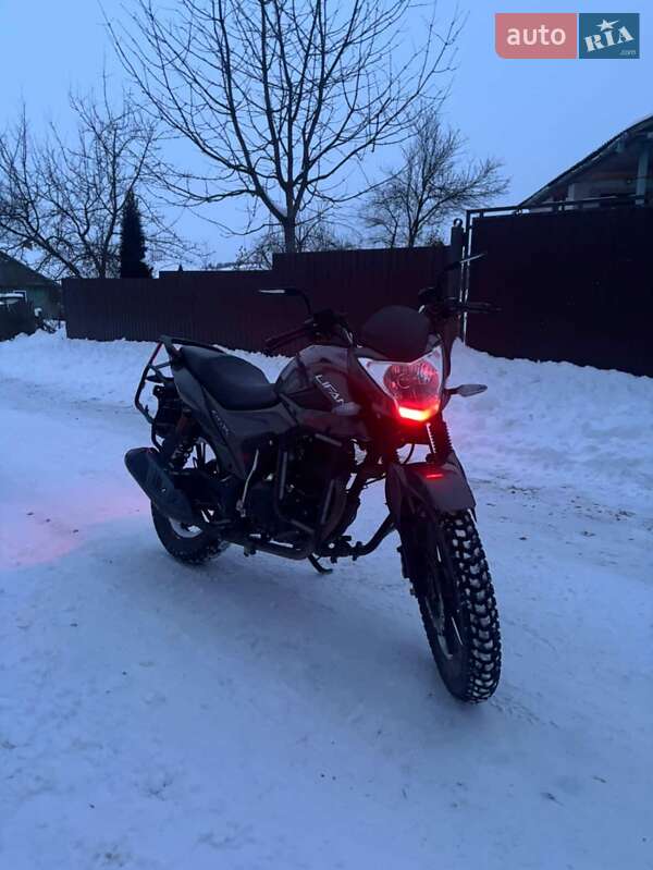 Спортбайк Lifan LF 175-2E