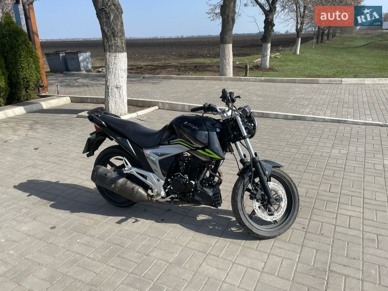 Грузовые мотороллеры, мотоциклы, скутеры, мопеды Lifan LF 250-3A