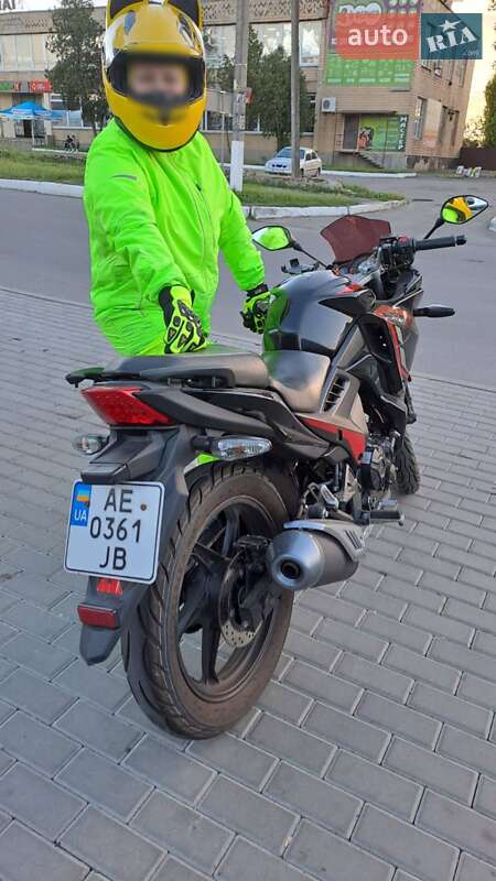 Спортбайк Lifan LF200-10B