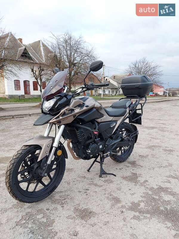 Мотоцикл Многоцелевой (All-round) Lifan LF200-10L (KPT)