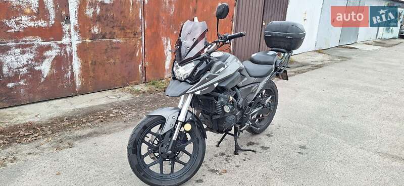 Мотоцикл Туризм Lifan LF200-10L (KPT)