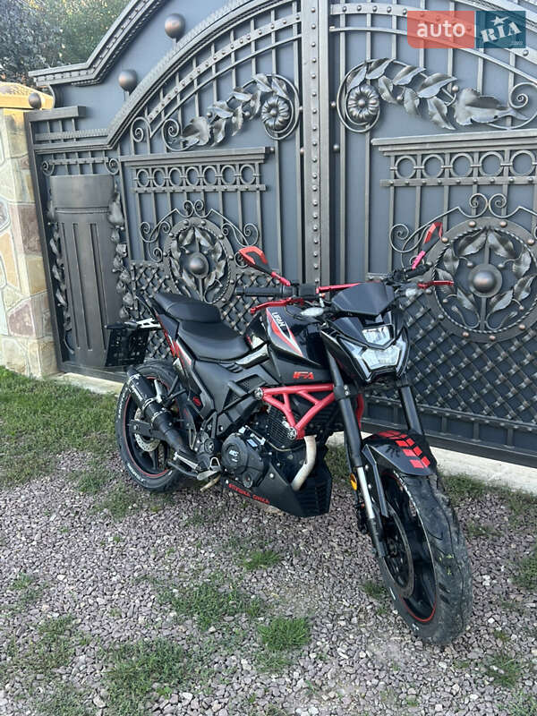 Спортбайк Lifan SR 200