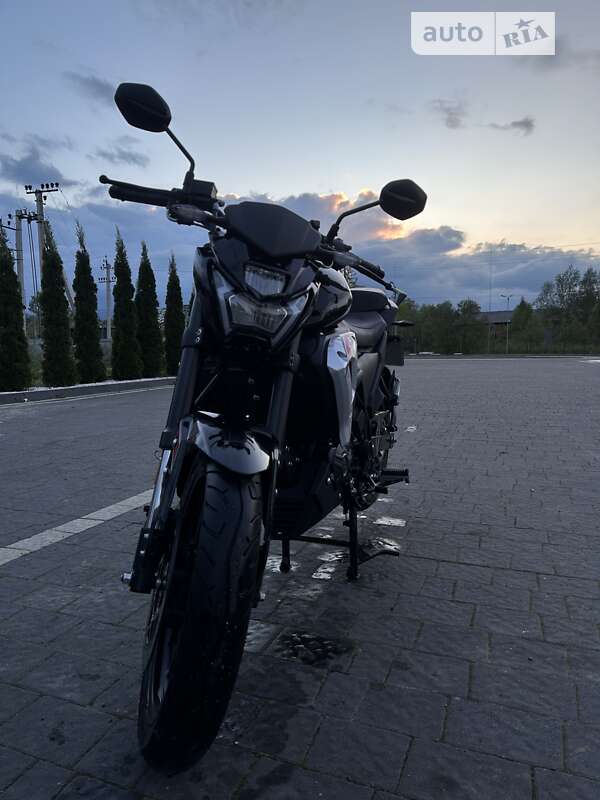 Мотоцикл Спорт-туризм Lifan SR 220