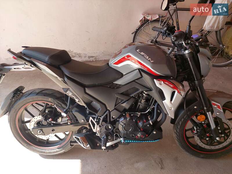 Мотоцикл Без обтекателей (Naked bike) Lifan SR 220