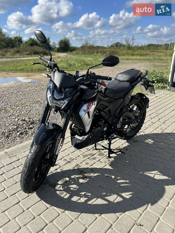 Lifan SR 220