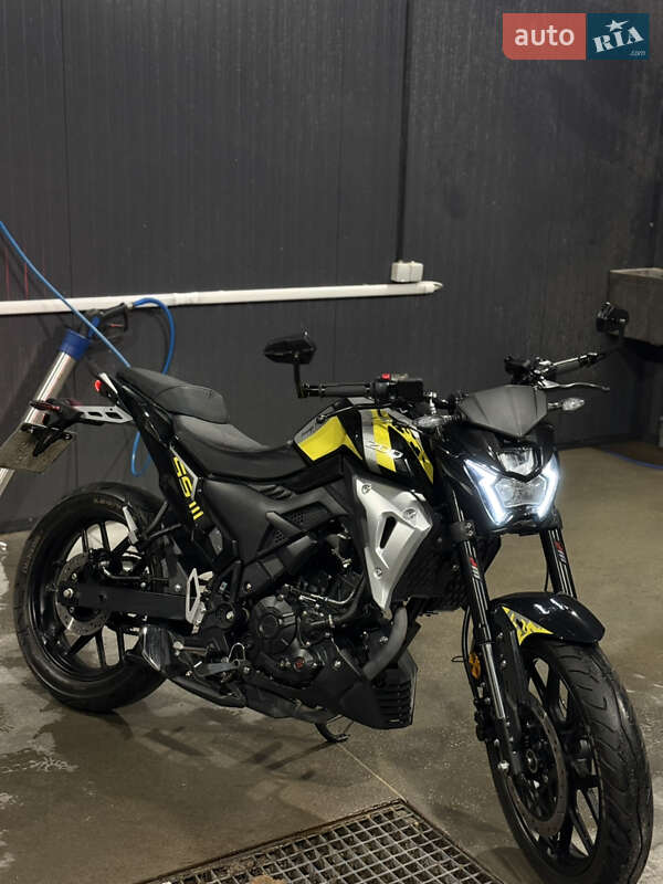 Спортбайк Lifan SR 220