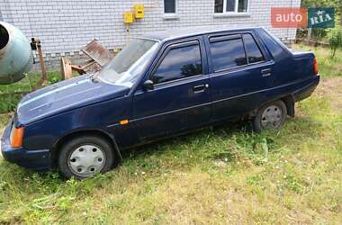 Характеристики ЗАЗ 1103 Славута Ліфтбек