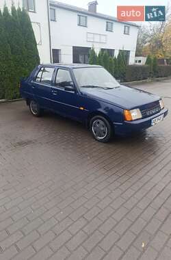 Характеристики ЗАЗ 1103 Славута Ліфтбек