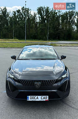 Характеристики Peugeot 408 Ліфтбек