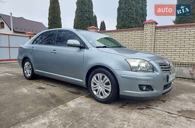 Характеристики Toyota Avensis Ліфтбек