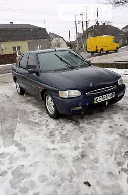 Характеристики Ford Escort Ліфтбек