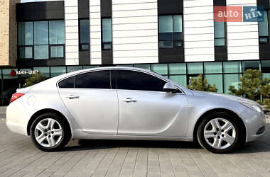 Характеристики Opel Insignia Ліфтбек