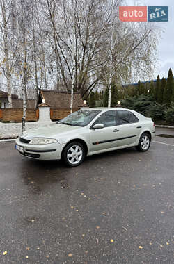 Характеристики Renault Laguna Ліфтбек