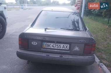 Характеристики Ford Scorpio Ліфтбек