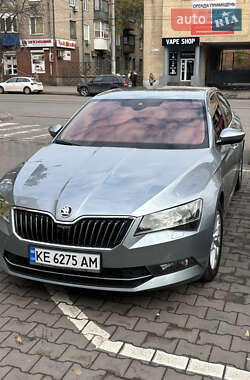 Характеристики Skoda Superb Лифтбек