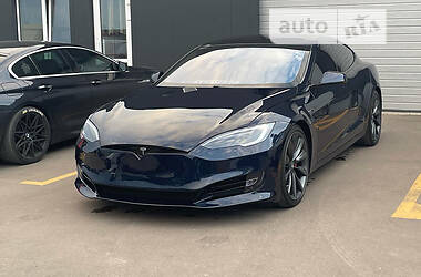 Ціни Tesla Ліфтбек