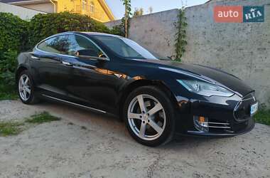 Цены Tesla Лифтбек