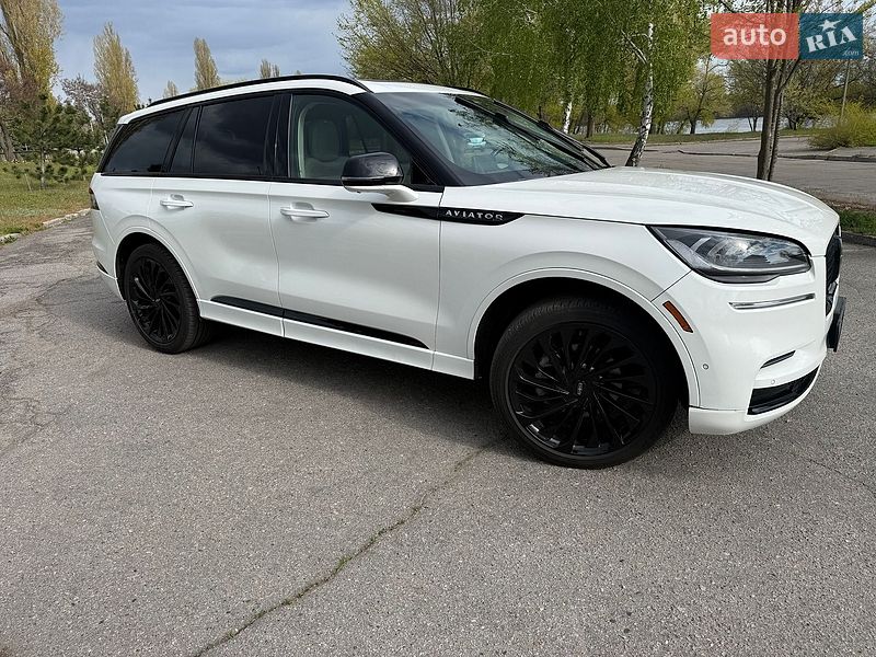 Lincoln Aviator
