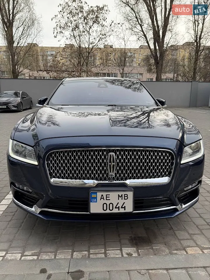 2017 Lincoln Continental - мініатюра 2