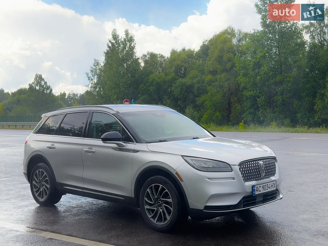 2020 Lincoln Corsair - мініатюра 2