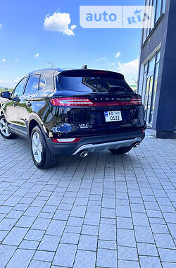 Lincoln MKC  2017