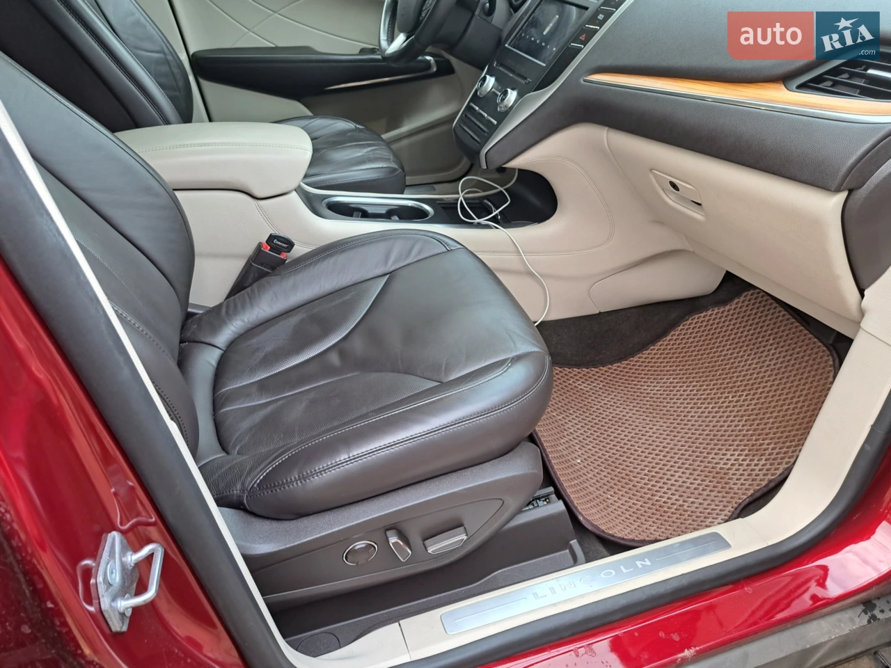 2019 Lincoln MKC - мініатюра 4