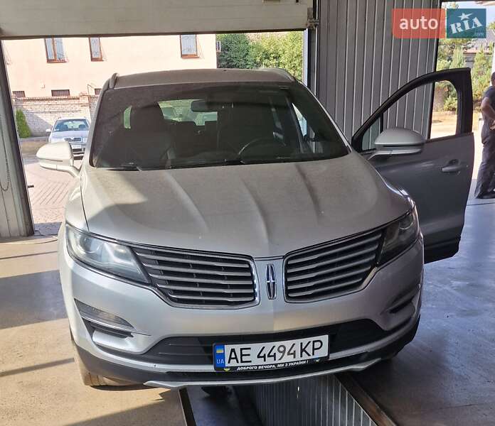 Легковые Lincoln MKC