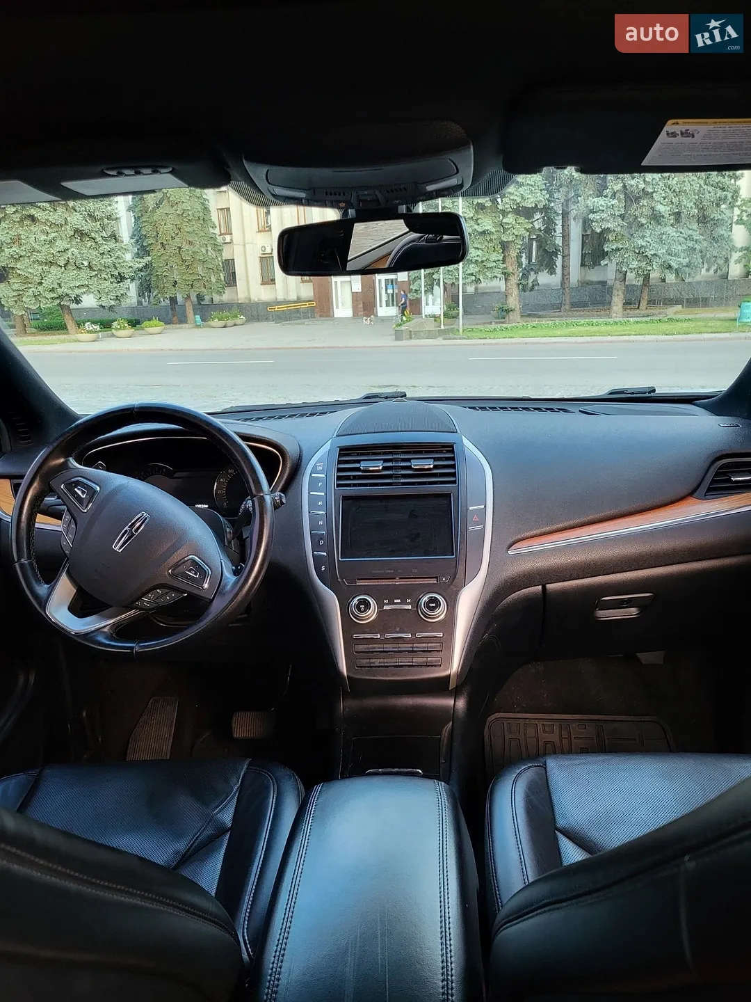 Lincoln MKC 2016 VIN 5LMCJ3D9XGUJ26656 фото оголошення 10 з 12