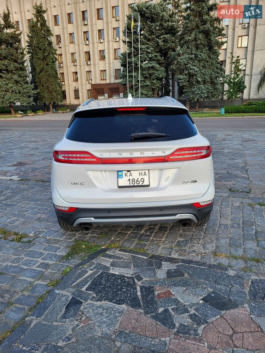 Lincoln MKC 2016 VIN 5LMCJ3D9XGUJ26656 фото оголошення 5 з 12