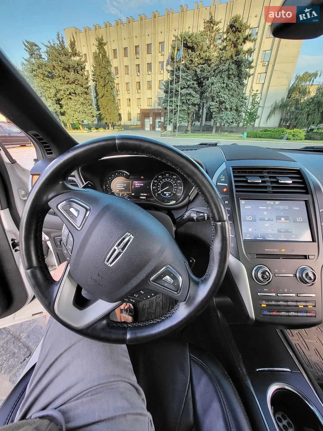 Lincoln MKC 2016 VIN 5LMCJ3D9XGUJ26656 фото оголошення 6 з 12