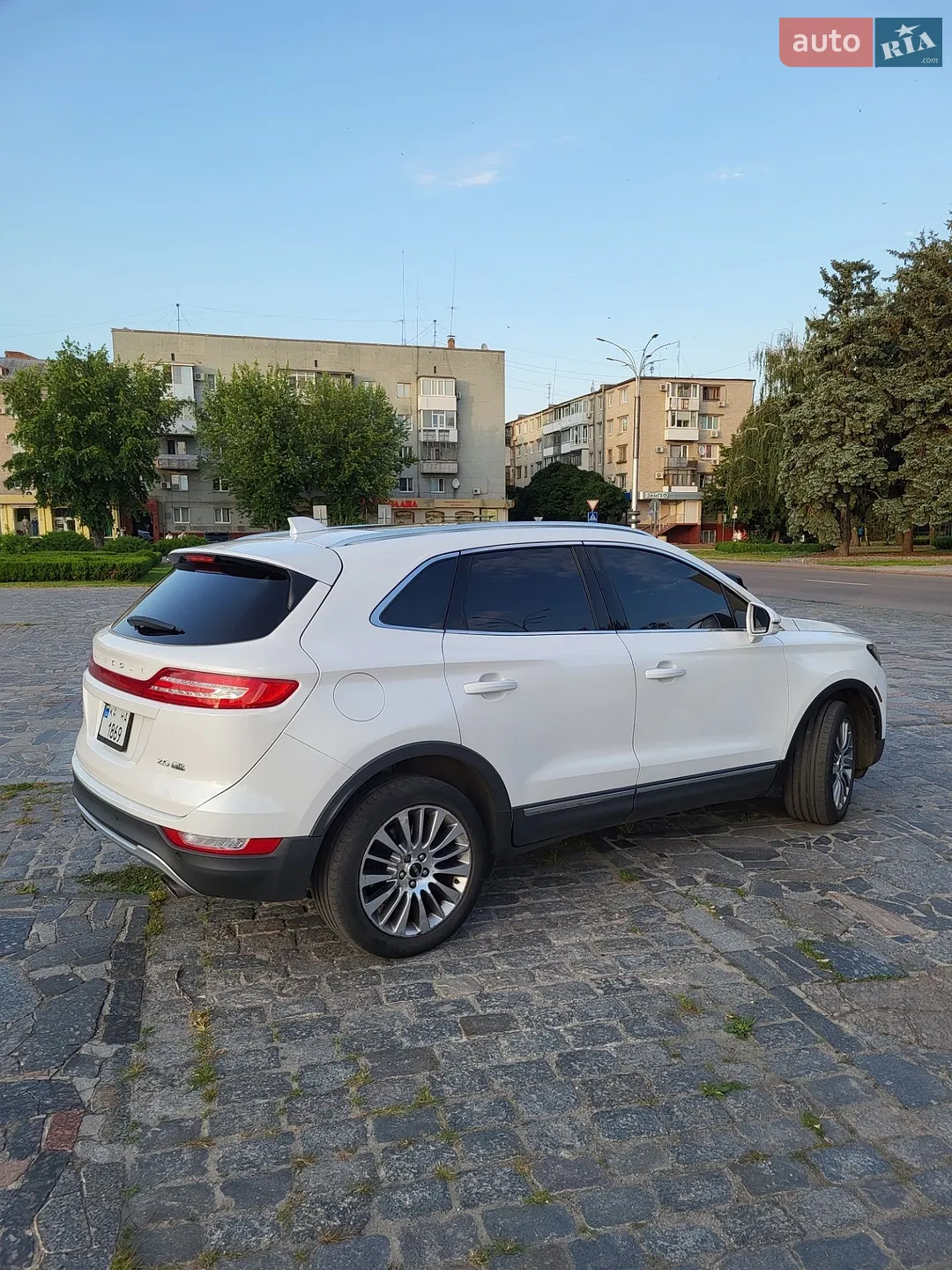 Lincoln MKC 2016 VIN 5LMCJ3D9XGUJ26656 фото оголошення 3 з 12