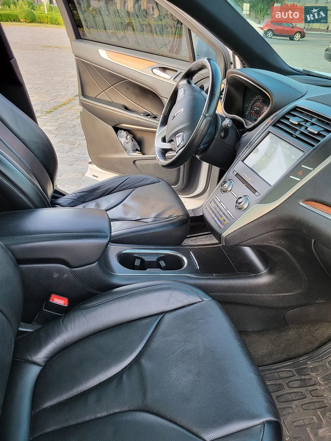 Lincoln MKC 2016 VIN 5LMCJ3D9XGUJ26656 фото оголошення 7 з 12