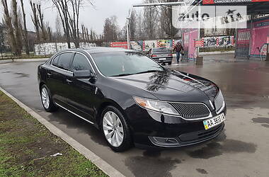 Lincoln MKS  2016