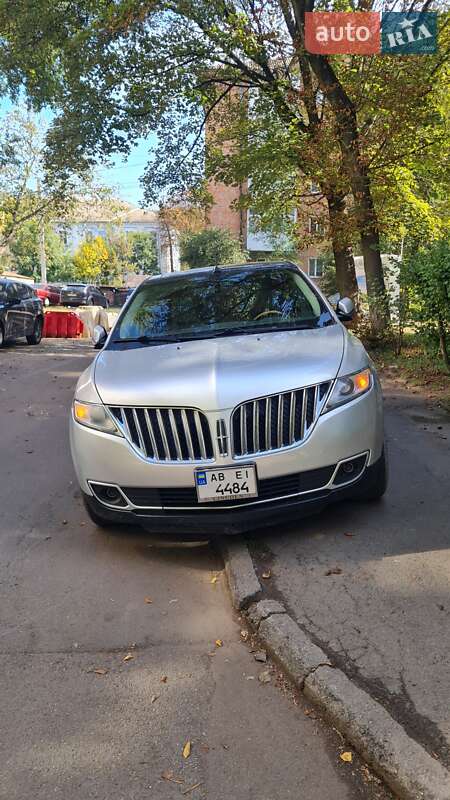 Позашляховик / Кросовер Lincoln MKX