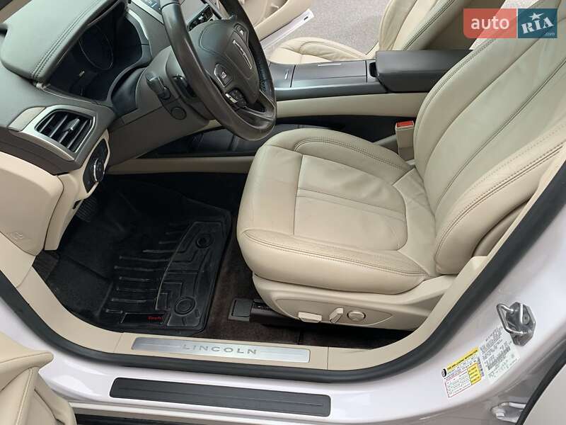 Lincoln MKZ