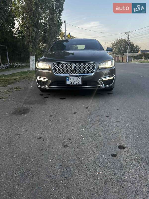 Lincoln MKZ