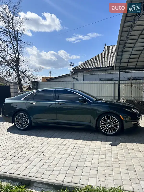 Lincoln MKZ 2014