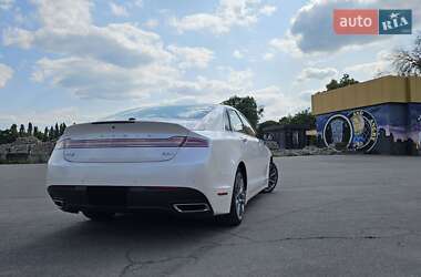 Lincoln MKZ  2013