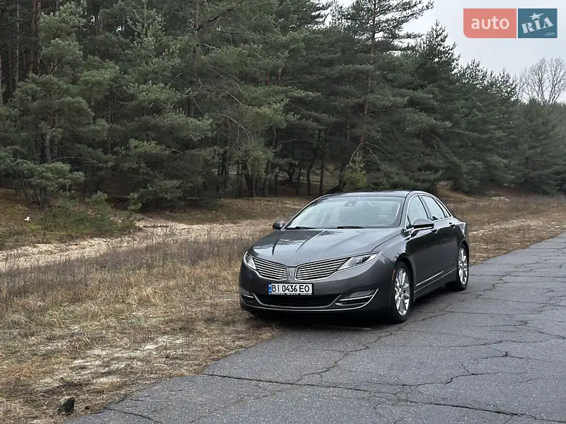 Lincoln MKZ 2015