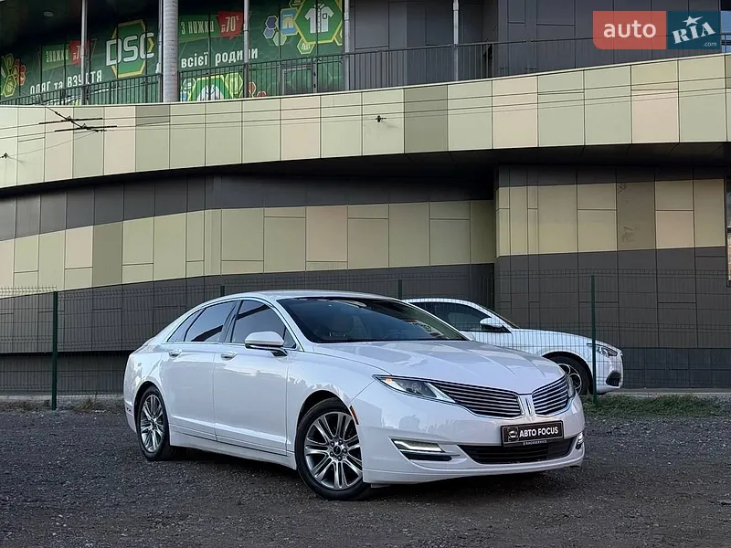 Lincoln MKZ 2014