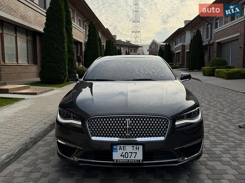Lincoln MKZ 2019