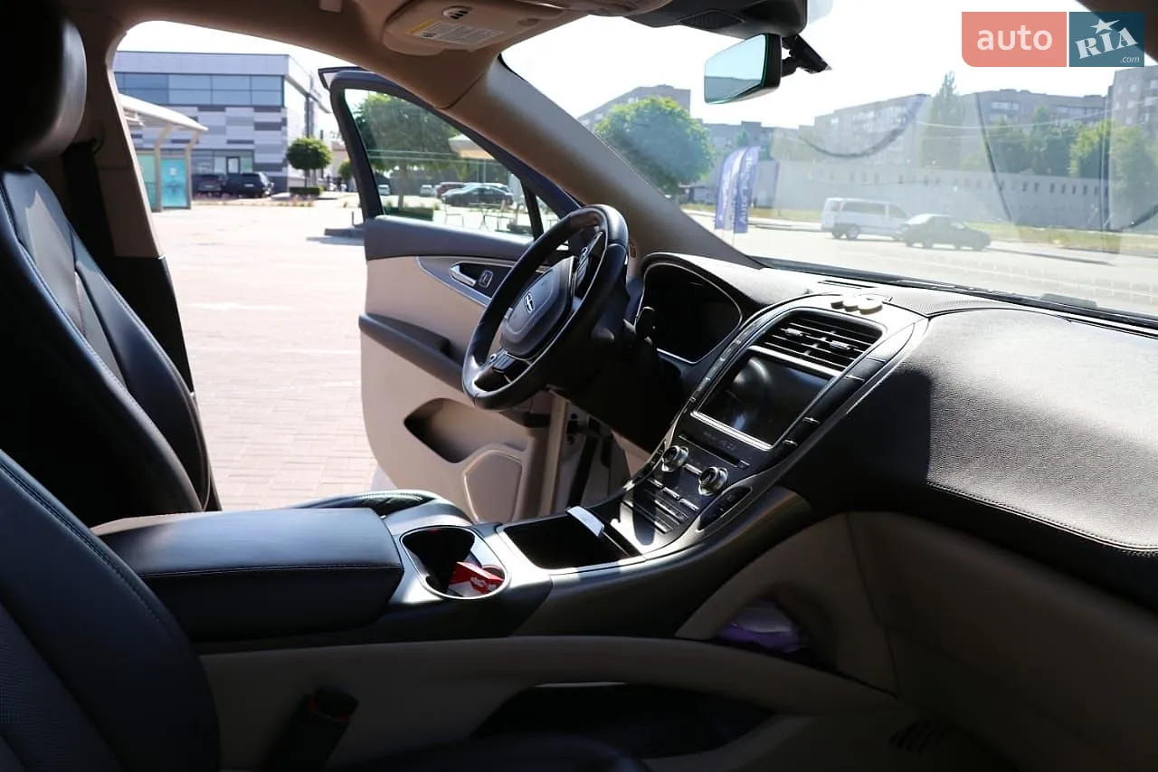 2019 Lincoln Nautilus - мініатюра 5