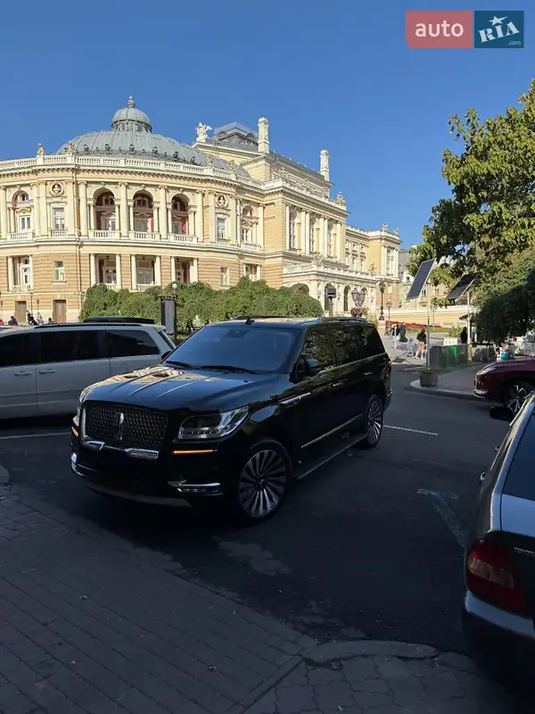 Lincoln Navigator