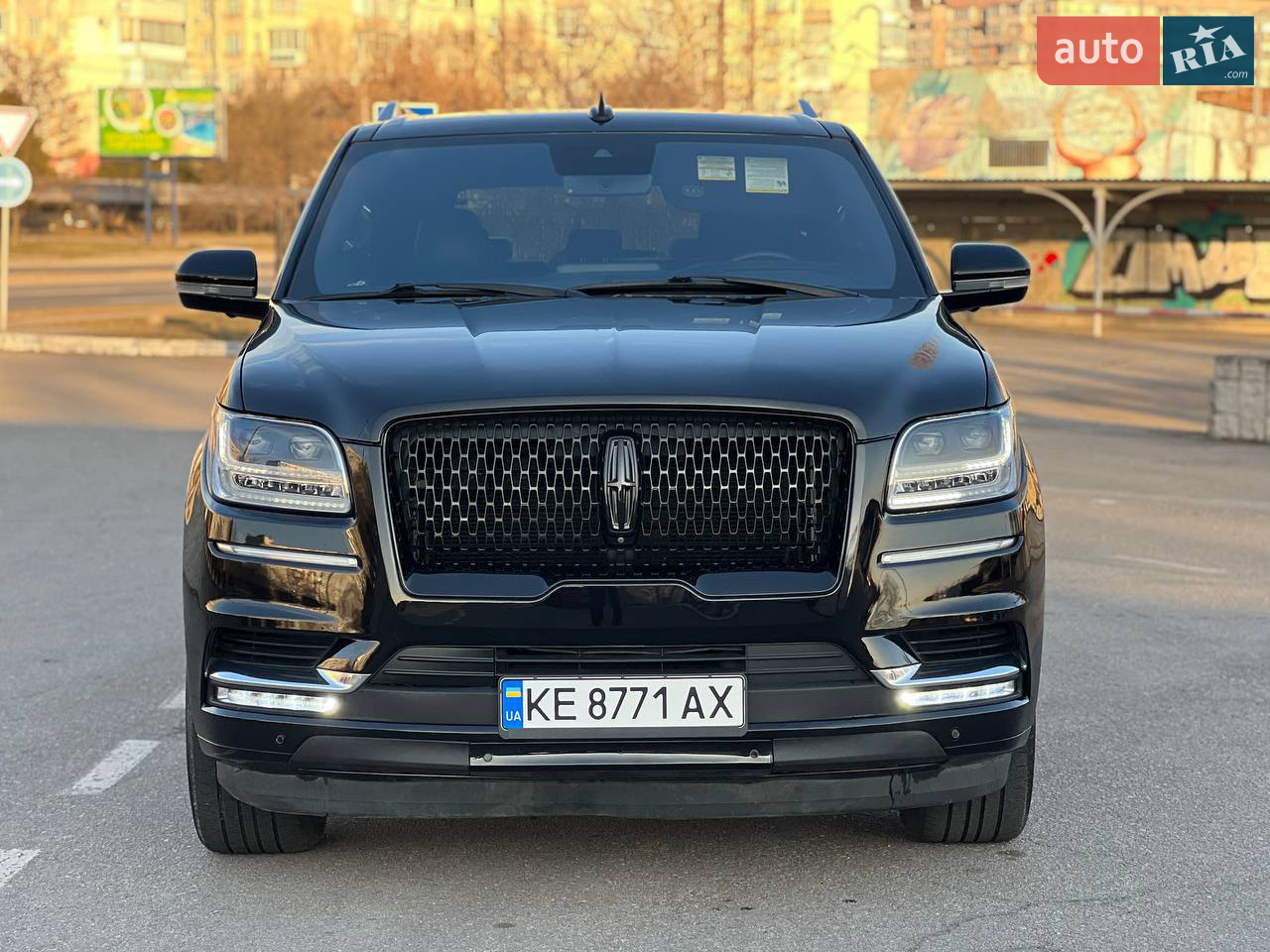 2019 Lincoln Navigator - мініатюра 2