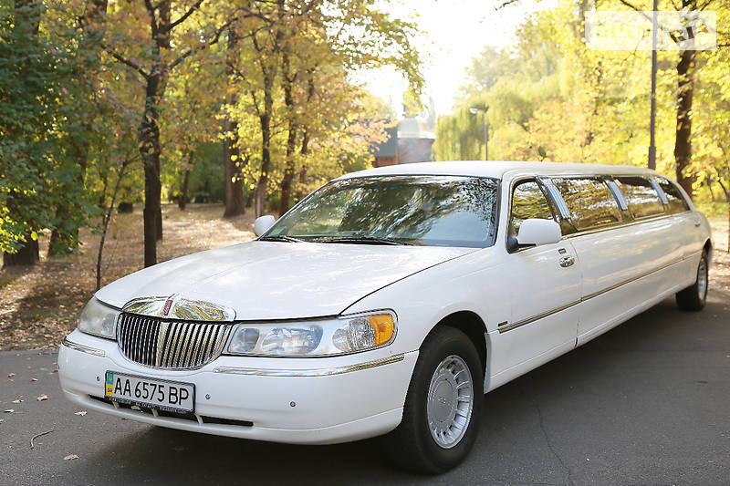 Lincoln Town Car 1999 года