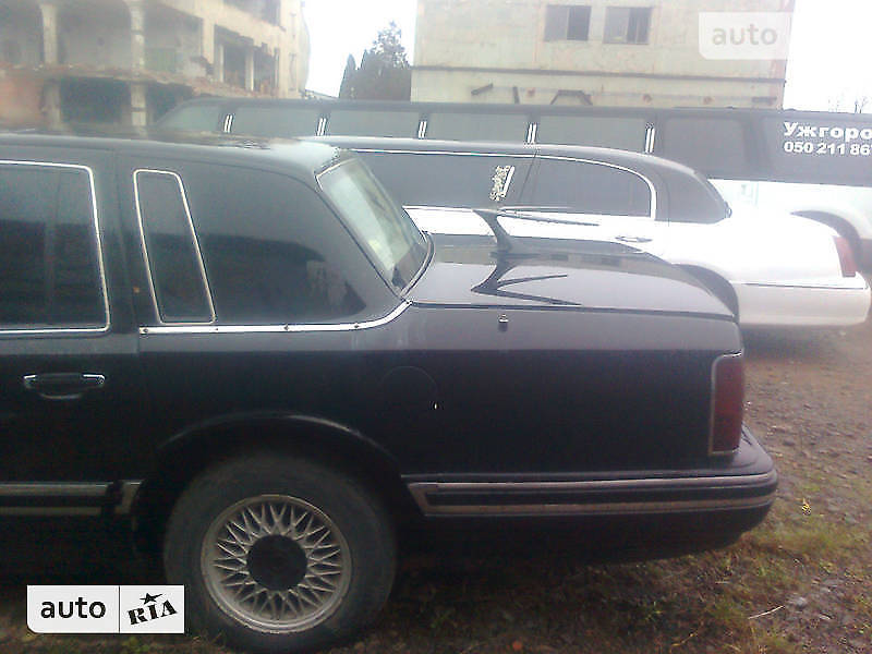 Lincoln Town Car 1992 года