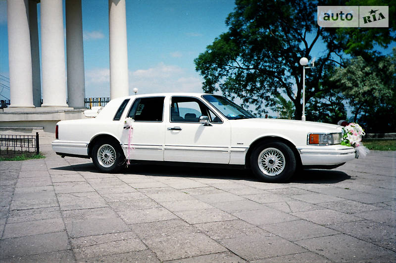 Lincoln Town Car 1993 года