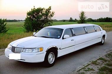 Lincoln Town Car  2003